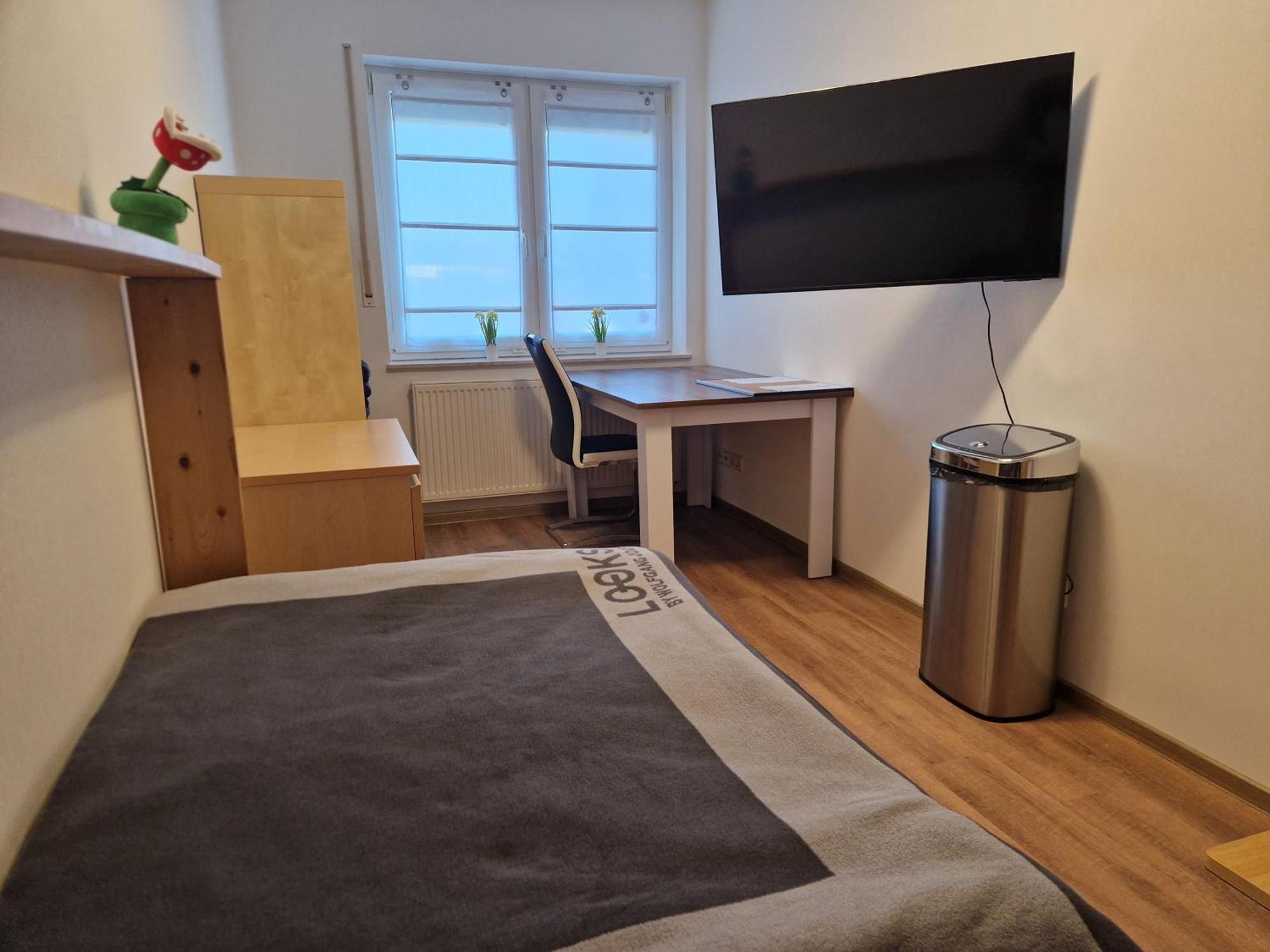 Einzelzimmer In Ruhiger Lage --- Check-In Mit Schluesselkasten Мепен Екстериор снимка