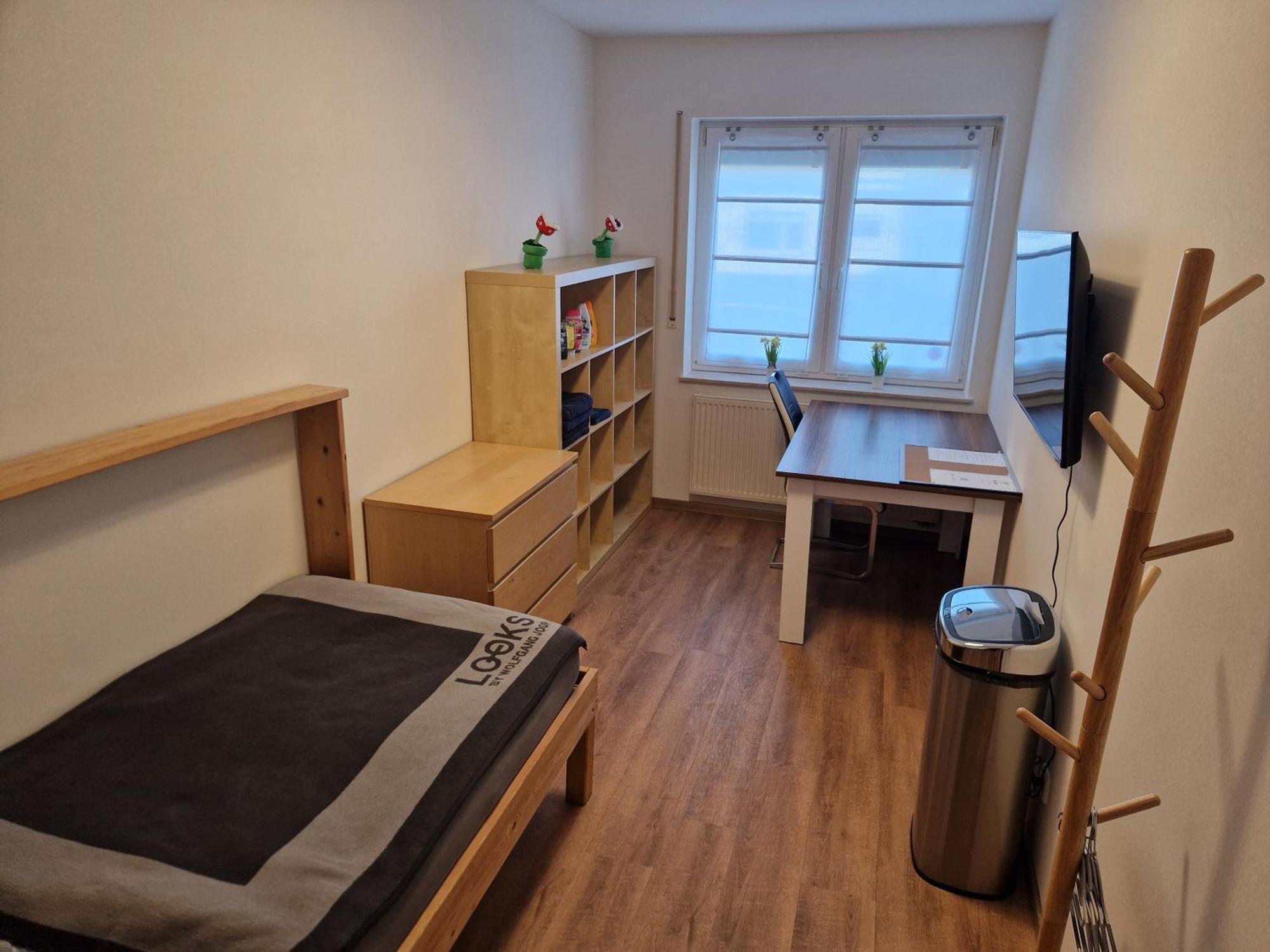 Einzelzimmer In Ruhiger Lage --- Check-In Mit Schluesselkasten Мепен Екстериор снимка